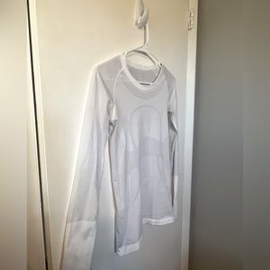 Lululemon Swiftly Tech Top Race Length